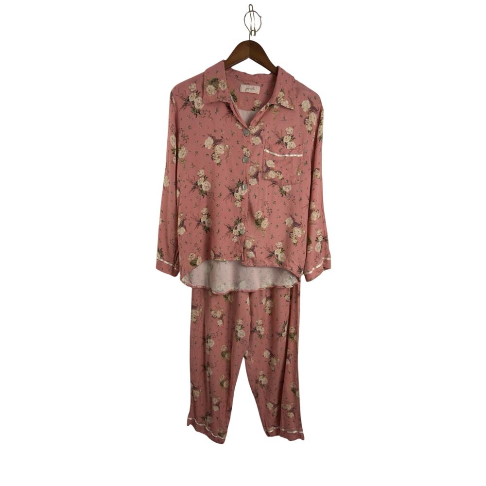 papinelle Pajamas Two-Piece Long Sleeve Pink and White Floral Medium
